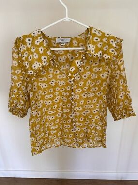 Cute flower yellow top